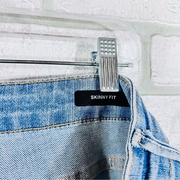 Judy Blue Allie Tummy Control Light Wash Distressed Skinny Jeans Size 22W - Picture 10 of 11